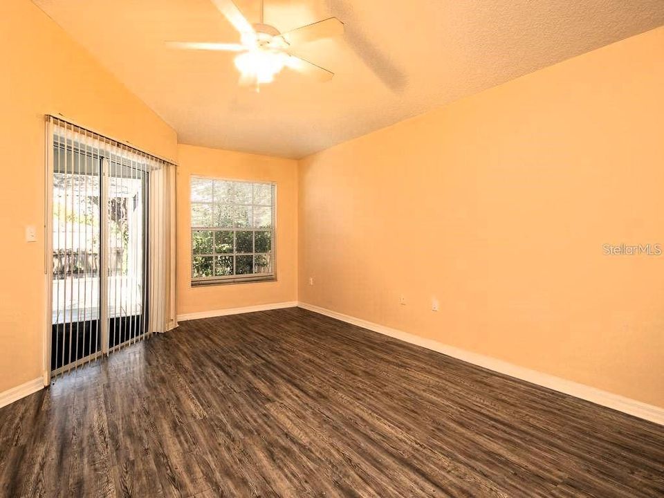 На продажу: $284,000 (3 спален, 2 ванн, 1689 Квадратных фут)