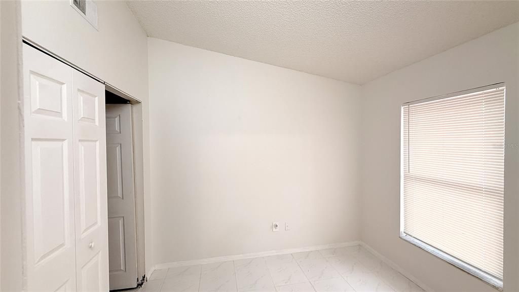 На продажу: $289,000 (3 спален, 2 ванн, 1050 Квадратных фут)