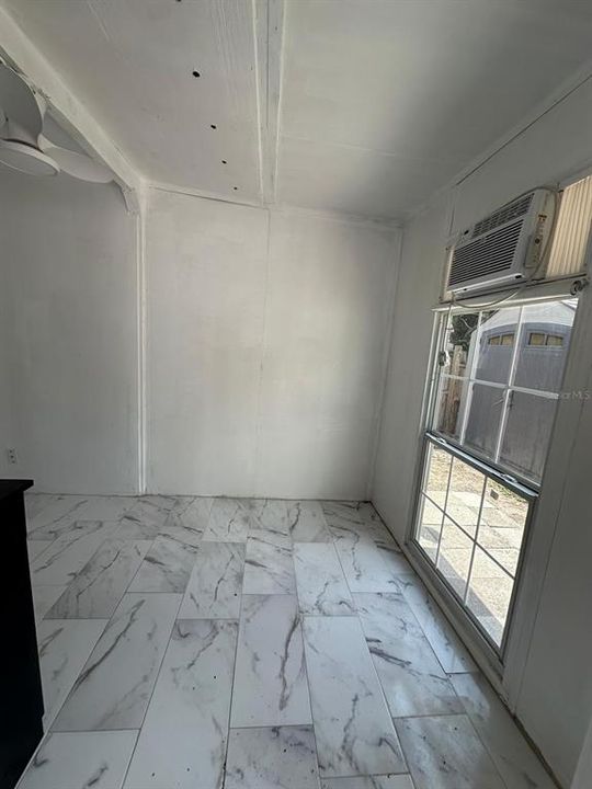 На продажу: $289,000 (3 спален, 2 ванн, 1050 Квадратных фут)