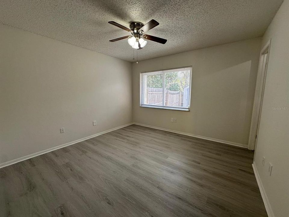 На продажу: $289,000 (3 спален, 2 ванн, 1050 Квадратных фут)