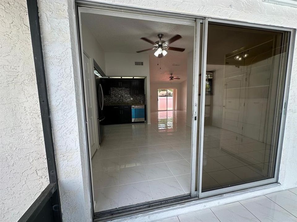 На продажу: $289,000 (3 спален, 2 ванн, 1050 Квадратных фут)