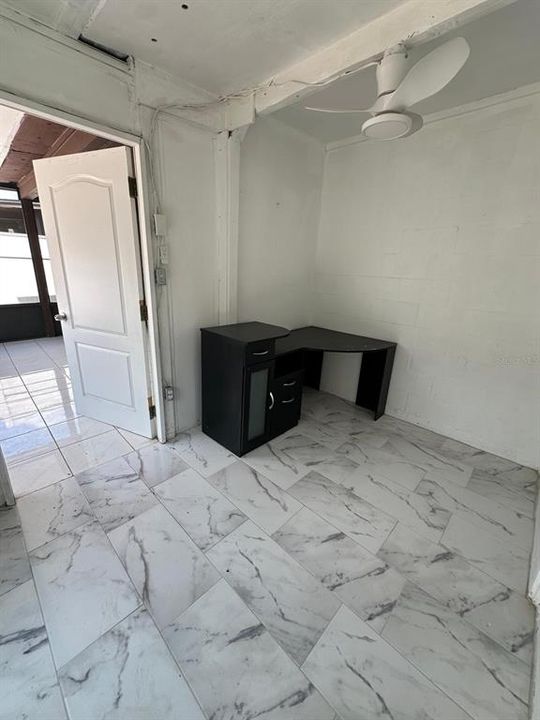 На продажу: $289,000 (3 спален, 2 ванн, 1050 Квадратных фут)