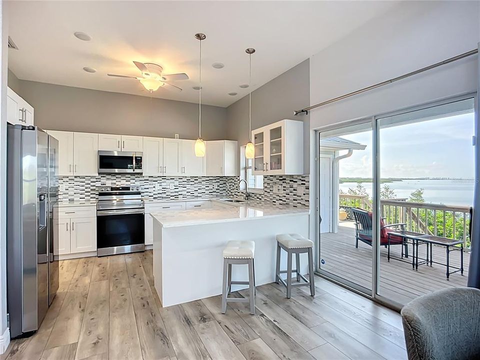 出租: $9,000 (3 贝兹, 2 浴室, 1916 平方英尺)