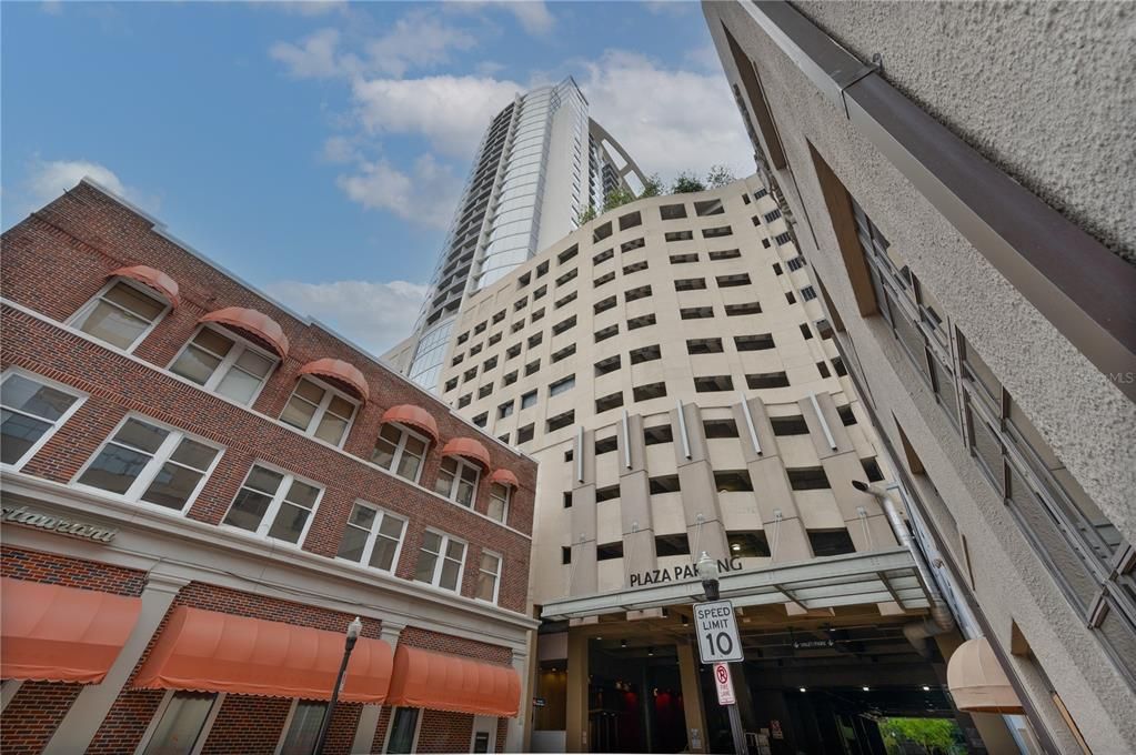 For Sale: $209,000 (1 beds, 1 baths, 715 Square Feet)