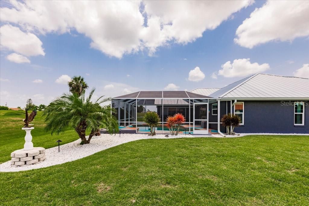 En Venta: $650,000 (3 camas, 2 baños, 2030 Pies cuadrados)