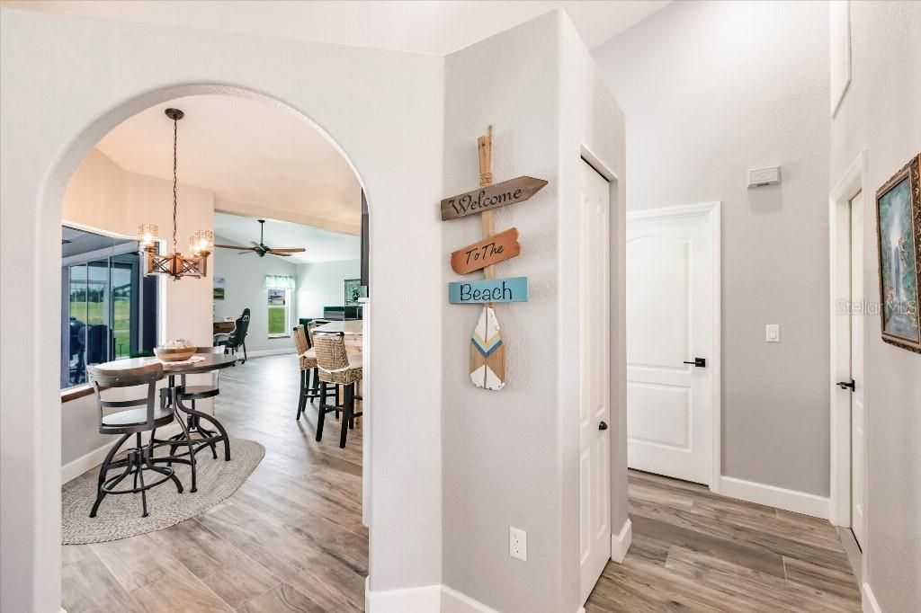 En Venta: $650,000 (3 camas, 2 baños, 2030 Pies cuadrados)