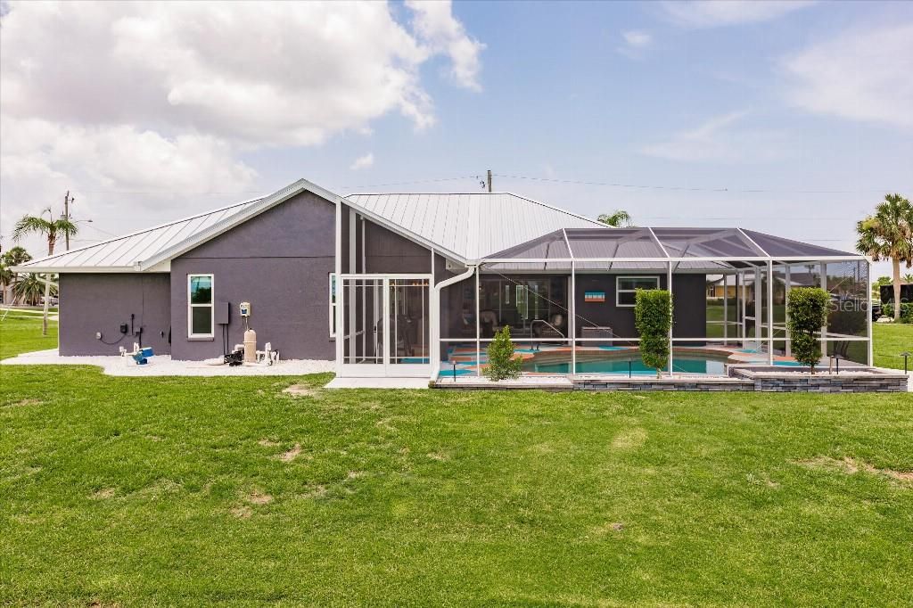 En Venta: $650,000 (3 camas, 2 baños, 2030 Pies cuadrados)