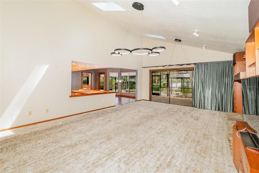 For Rent: $8,990 (4 beds, 3 baths, 4188 Square Feet)