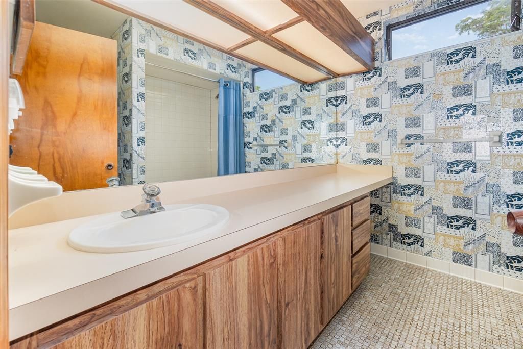 For Rent: $8,990 (4 beds, 3 baths, 4188 Square Feet)