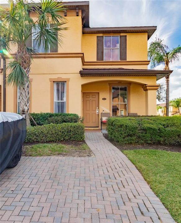 For Sale: $335,000 (4 beds, 3 baths, 1856 Square Feet)