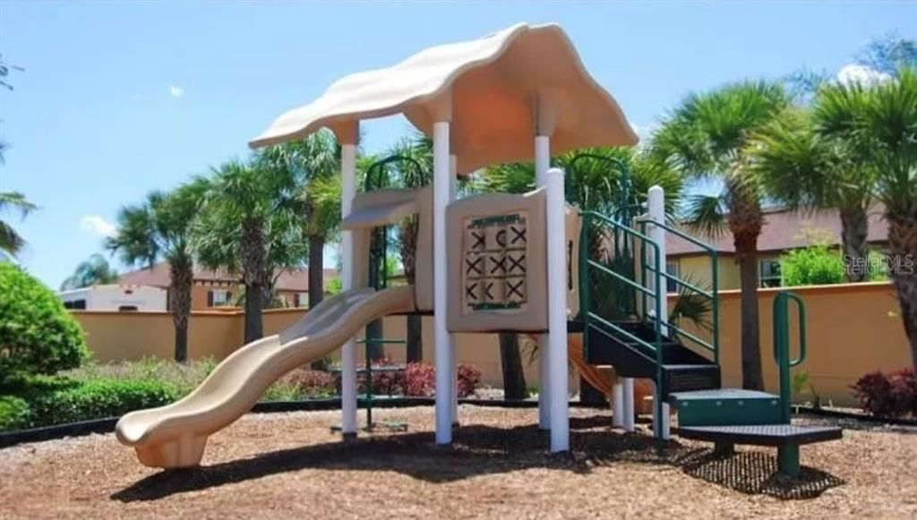 For Sale: $335,000 (4 beds, 3 baths, 1856 Square Feet)