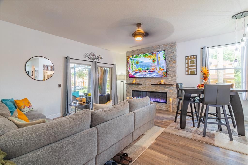 For Sale: $335,000 (4 beds, 3 baths, 1856 Square Feet)