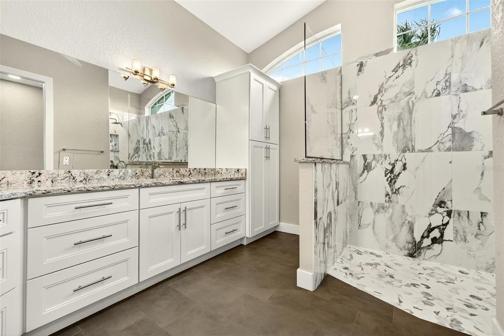 For Sale: $1,450,000 (7 beds, 5 baths, 4617 Square Feet)