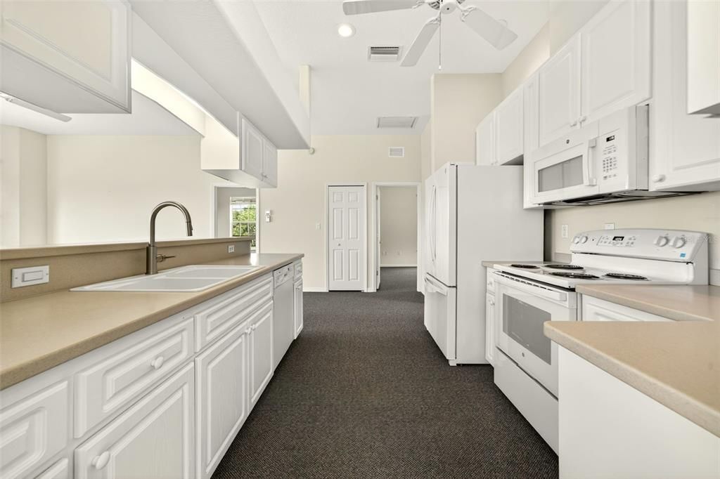 For Sale: $1,450,000 (7 beds, 5 baths, 4617 Square Feet)