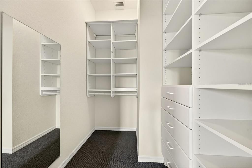 For Sale: $1,450,000 (7 beds, 5 baths, 4617 Square Feet)