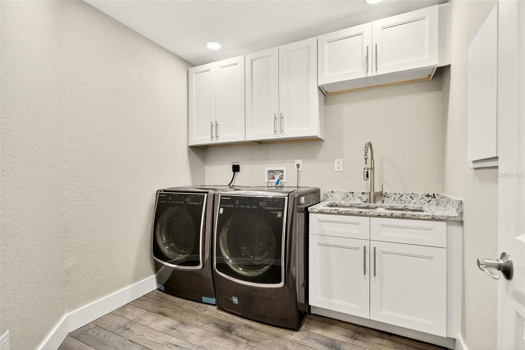 For Sale: $1,450,000 (7 beds, 5 baths, 4617 Square Feet)