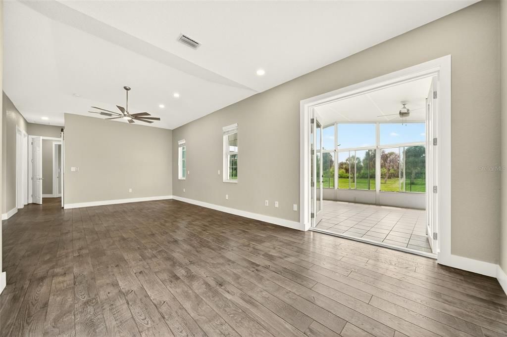 For Sale: $1,450,000 (7 beds, 5 baths, 4617 Square Feet)