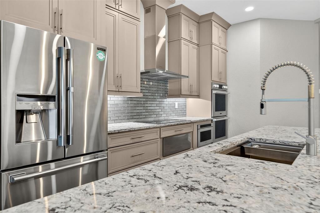 For Sale: $1,450,000 (7 beds, 5 baths, 4617 Square Feet)