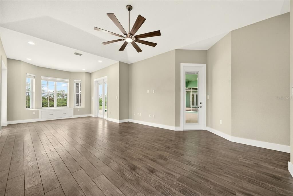 For Sale: $1,450,000 (7 beds, 5 baths, 4617 Square Feet)