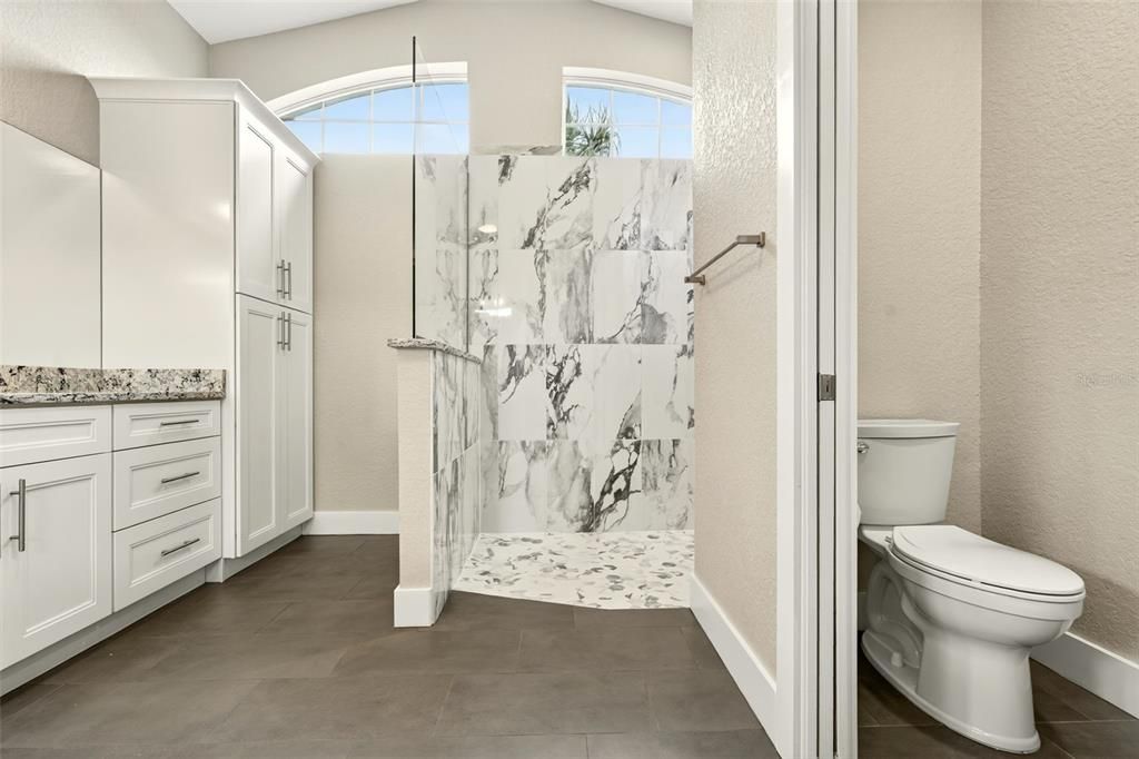 For Sale: $1,450,000 (7 beds, 5 baths, 4617 Square Feet)