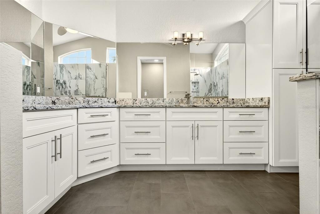 For Sale: $1,450,000 (7 beds, 5 baths, 4617 Square Feet)