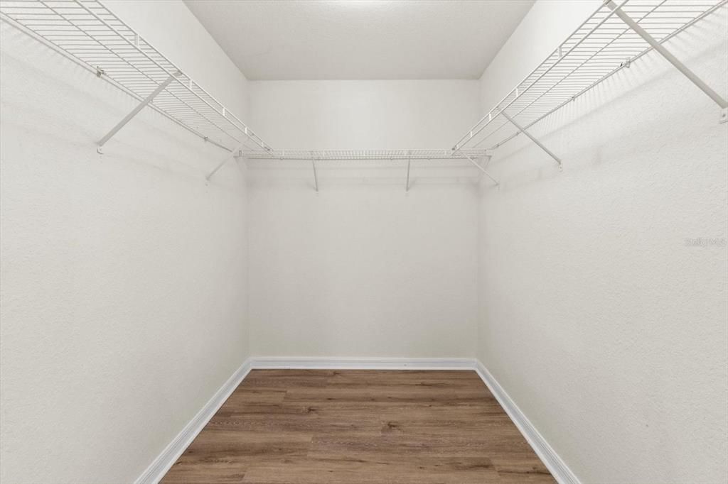 Active With Contract: $384,900 (3 beds, 2 baths, 2097 Square Feet)