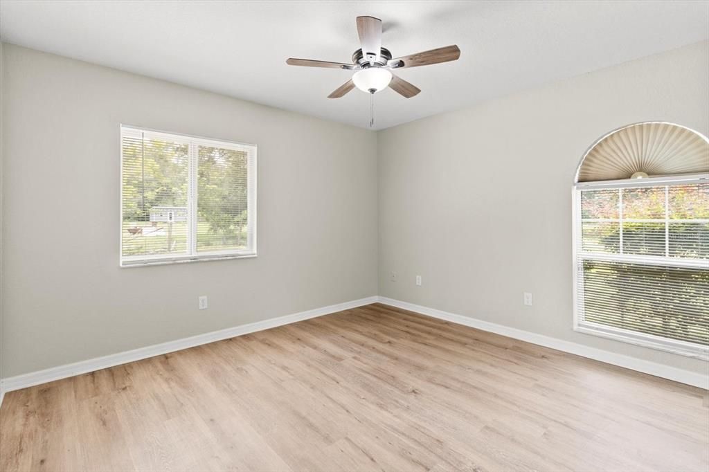 Active With Contract: $384,900 (3 beds, 2 baths, 2097 Square Feet)