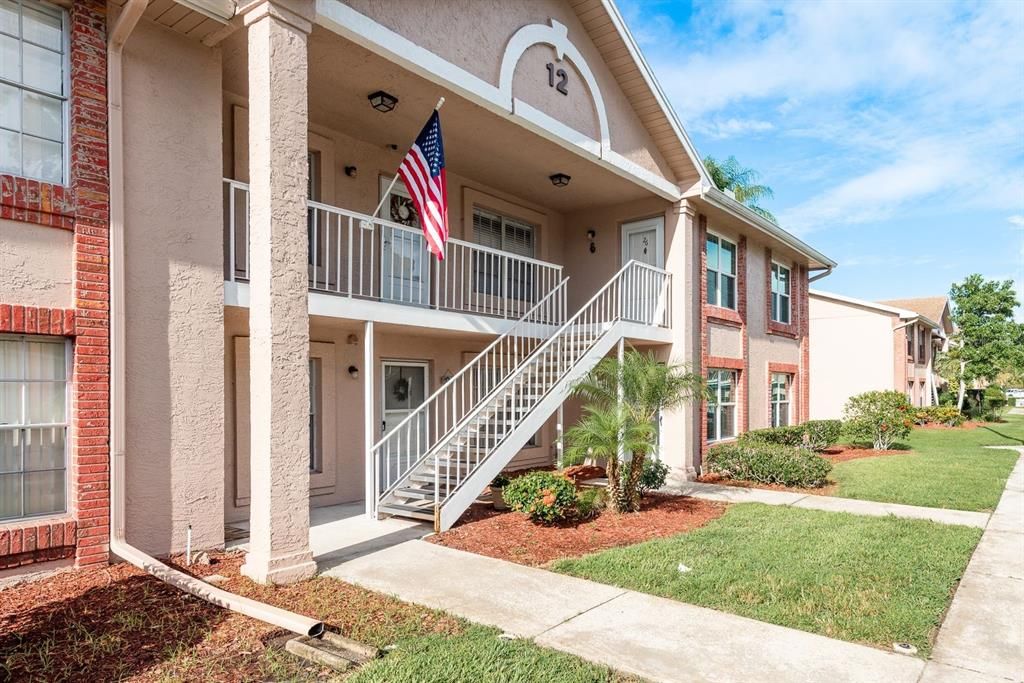 Active With Contract: $120,000 (2 beds, 1 baths, 835 Square Feet)