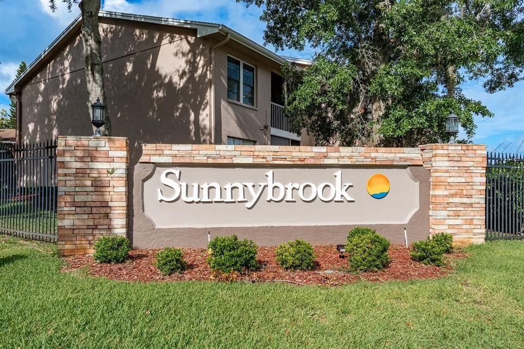 Active With Contract: $120,000 (2 beds, 1 baths, 835 Square Feet)