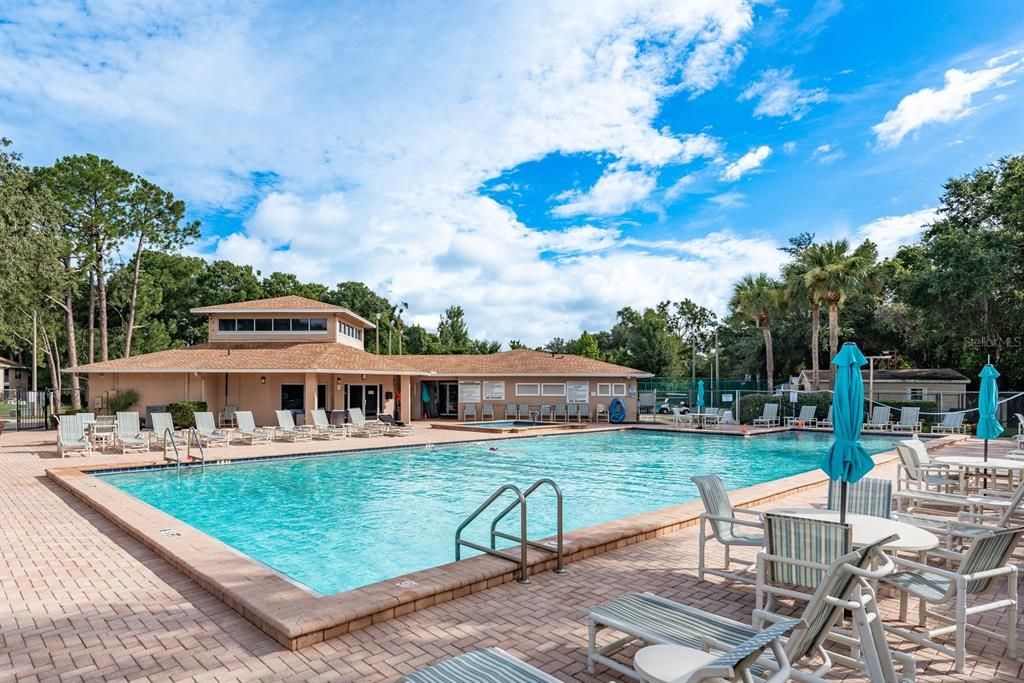 Active With Contract: $120,000 (2 beds, 1 baths, 835 Square Feet)