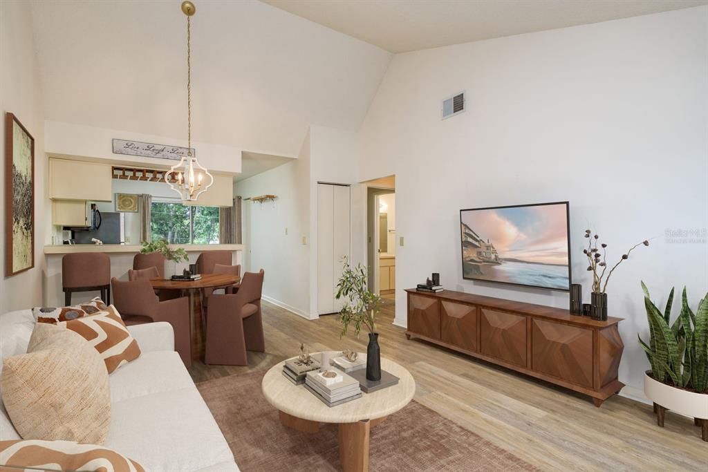 Active With Contract: $120,000 (2 beds, 1 baths, 835 Square Feet)