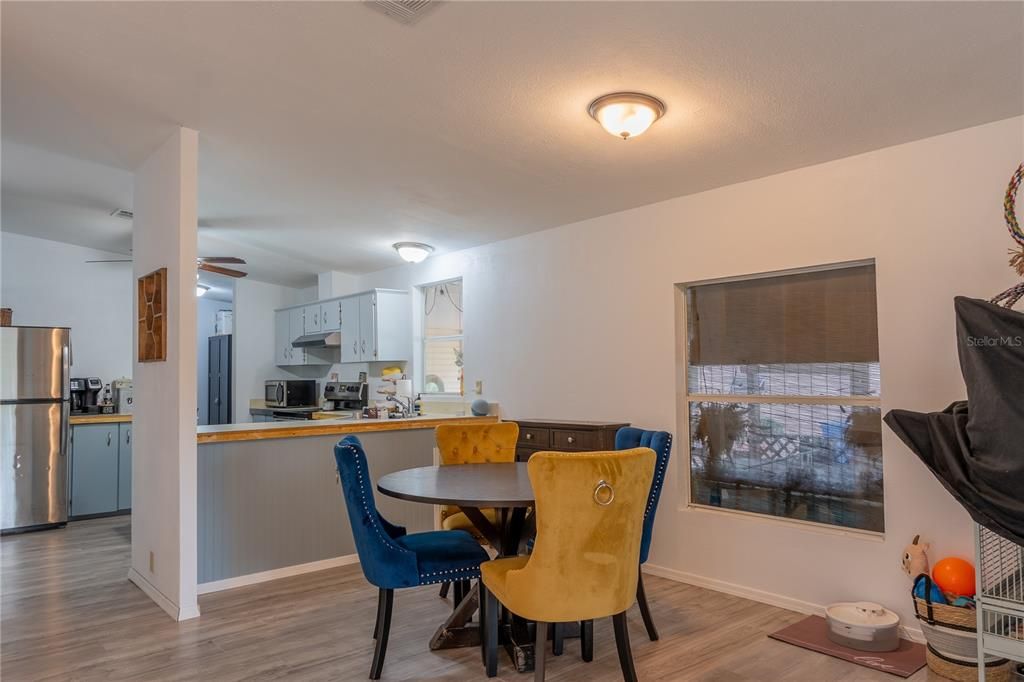 Active With Contract: $415,000 (2 beds, 2 baths, 1002 Square Feet)