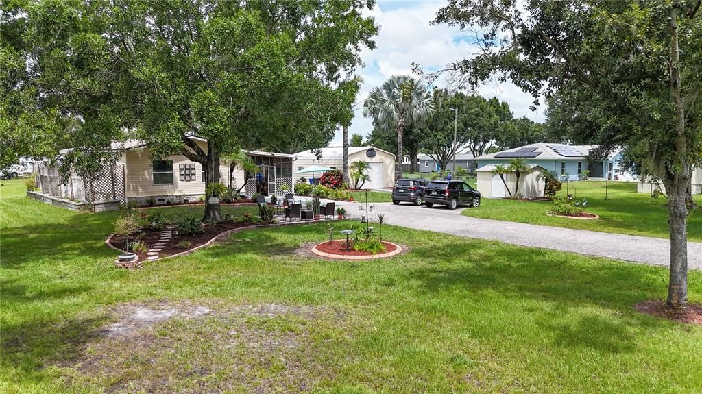 Active With Contract: $415,000 (2 beds, 2 baths, 1002 Square Feet)