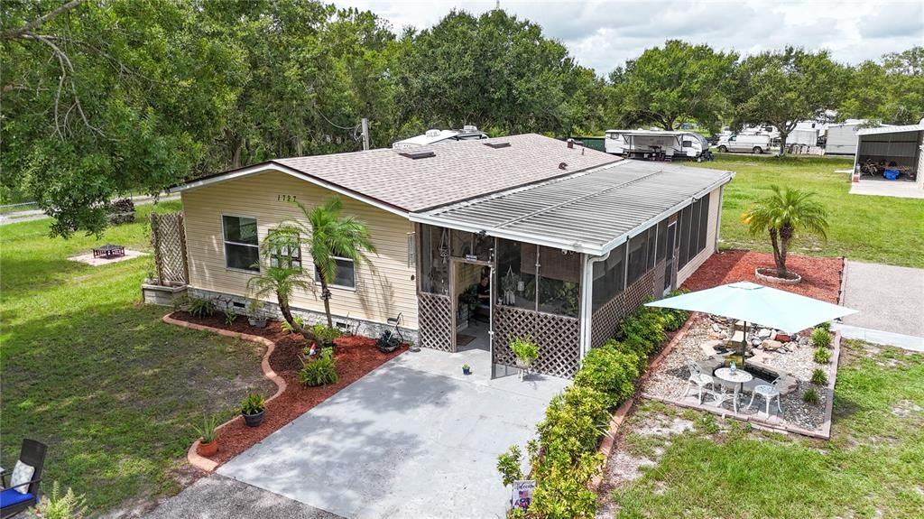 Active With Contract: $415,000 (2 beds, 2 baths, 1002 Square Feet)