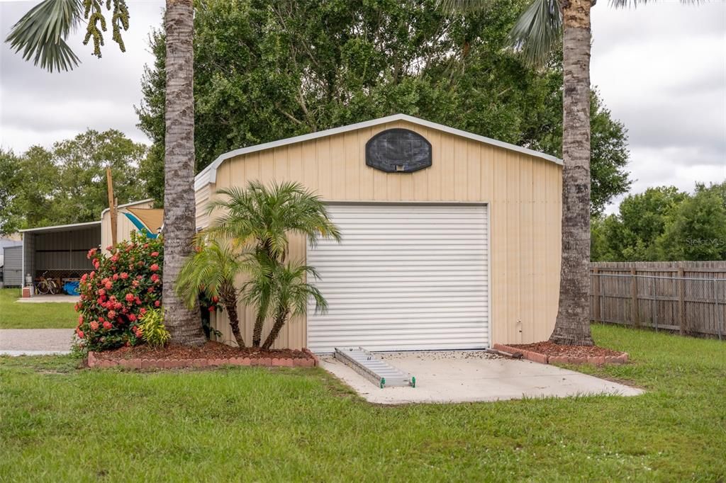 Active With Contract: $415,000 (2 beds, 2 baths, 1002 Square Feet)