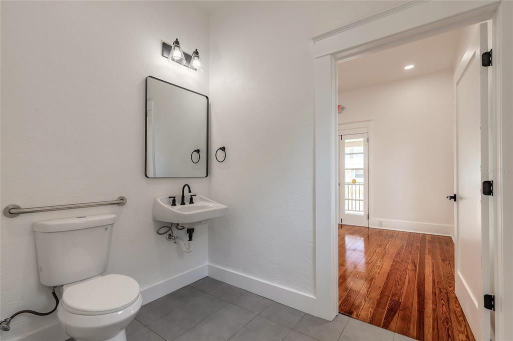 На продажу: $499,000 (0 спален, 0 ванн, 1320 Квадратных фут)