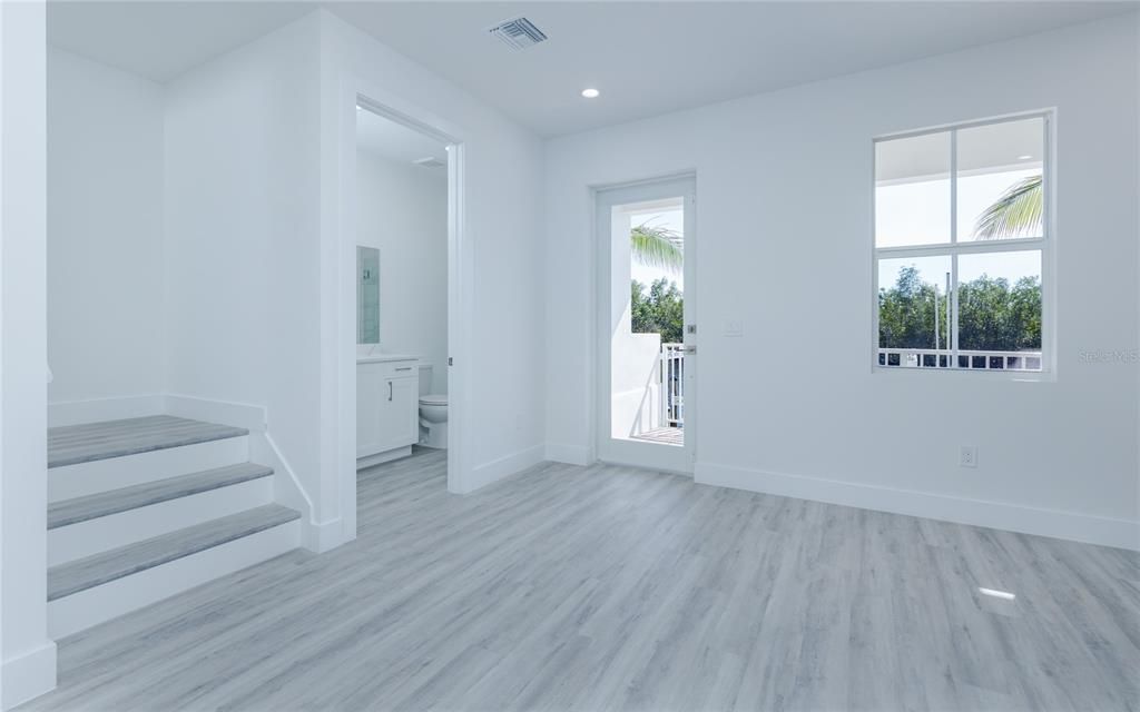 На продажу: $1,225,000 (3 спален, 3 ванн, 2222 Квадратных фут)