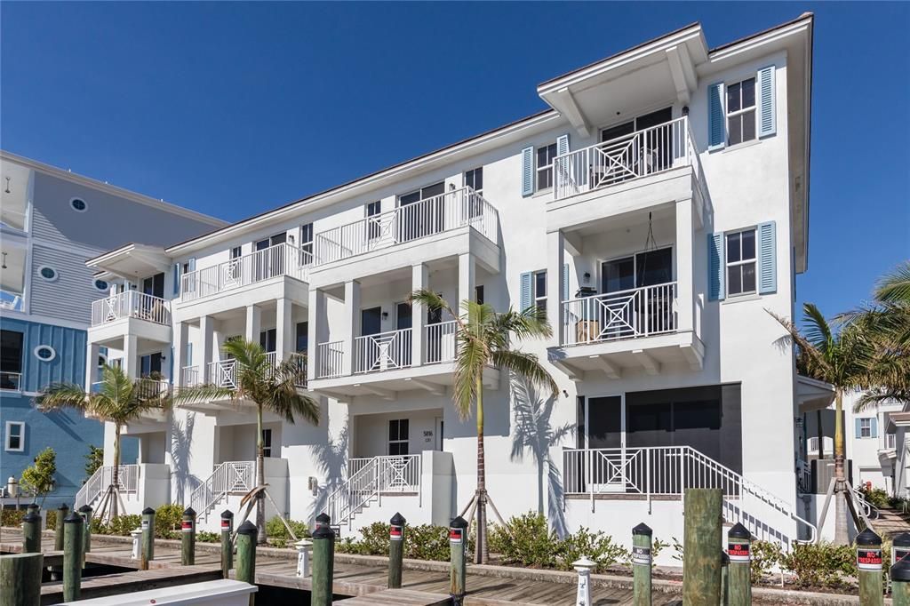 На продажу: $1,225,000 (3 спален, 3 ванн, 2222 Квадратных фут)