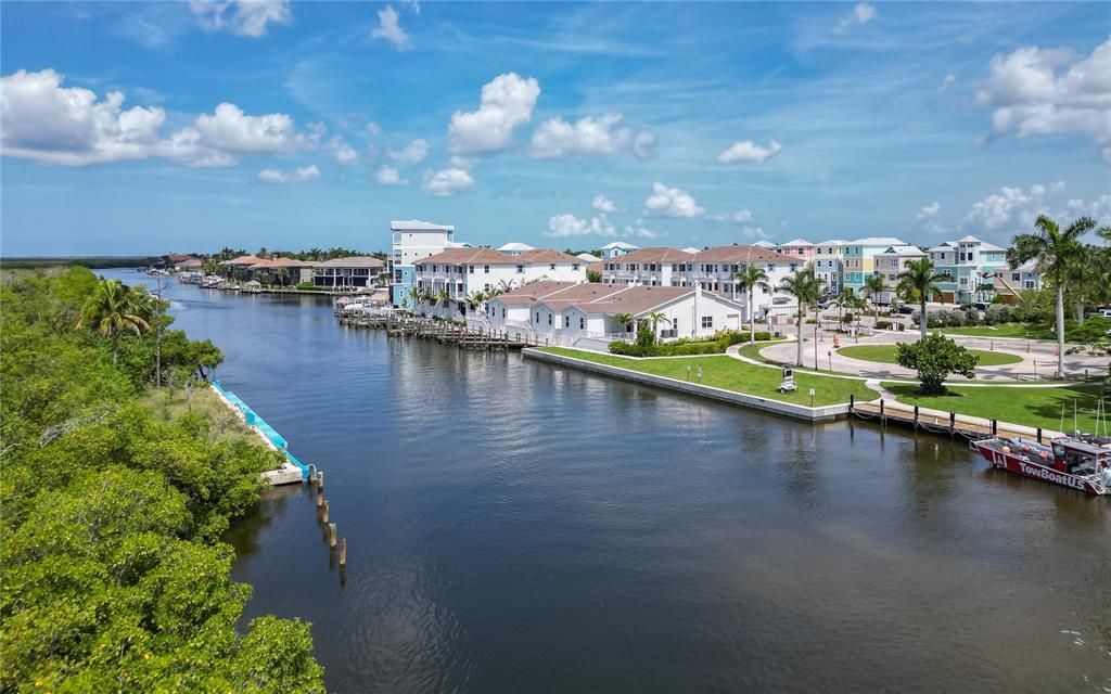 На продажу: $1,225,000 (3 спален, 3 ванн, 2222 Квадратных фут)