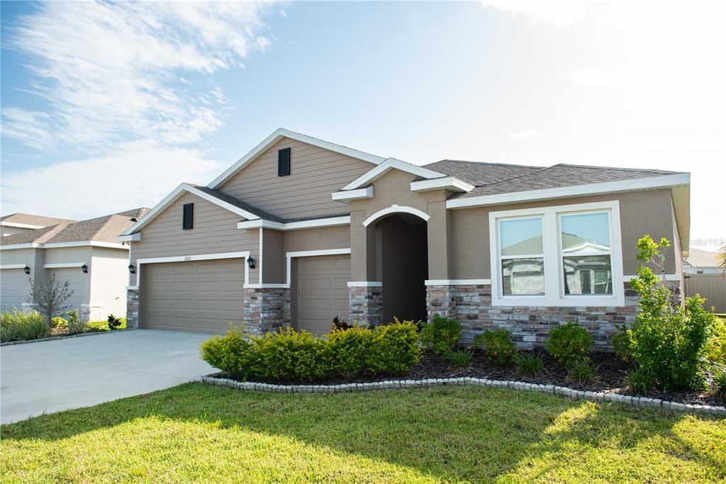 For Rent: $4,500 (4 beds, 3 baths, 2787 Square Feet)