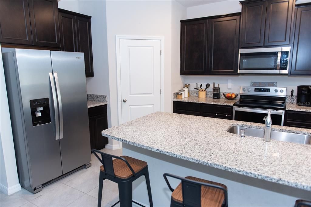 For Rent: $4,500 (4 beds, 3 baths, 2787 Square Feet)