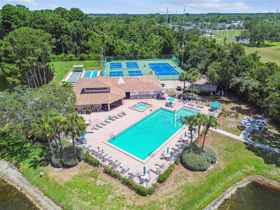 Под контрактом: $134,999 (2 спален, 1 ванн, 835 Квадратных фут)