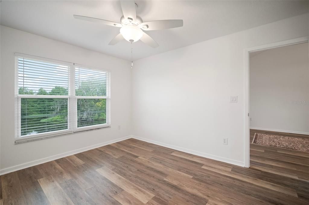 Под контрактом: $134,999 (2 спален, 1 ванн, 835 Квадратных фут)