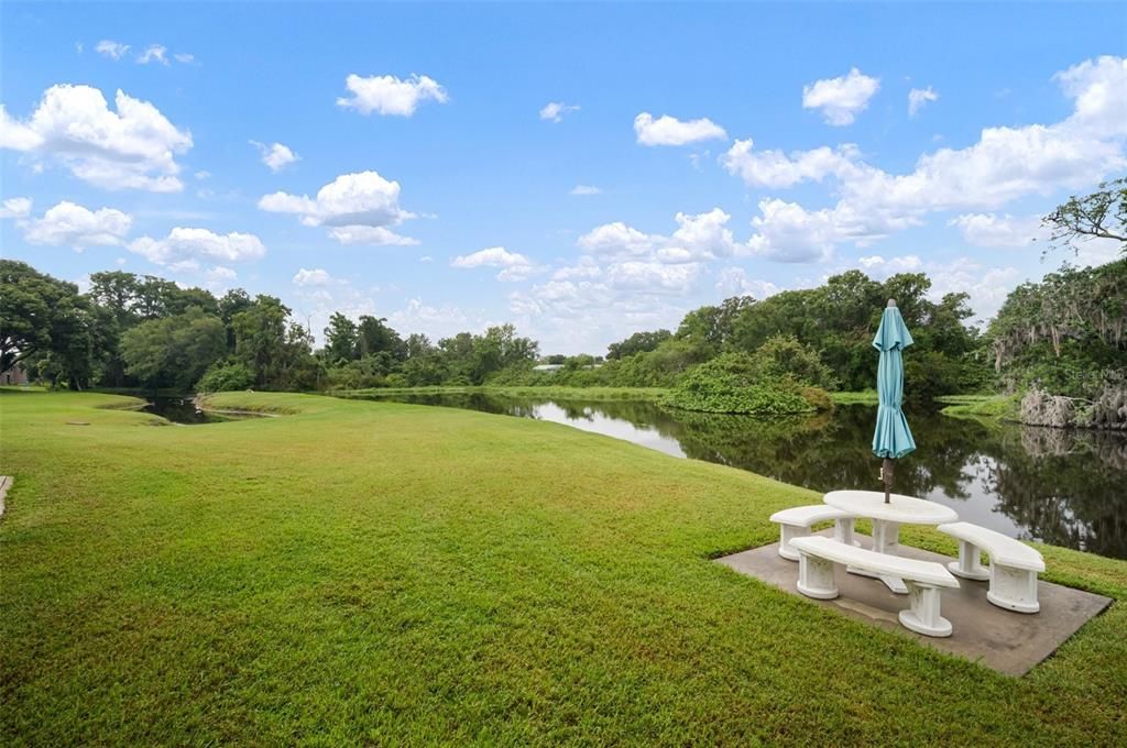 Под контрактом: $134,999 (2 спален, 1 ванн, 835 Квадратных фут)