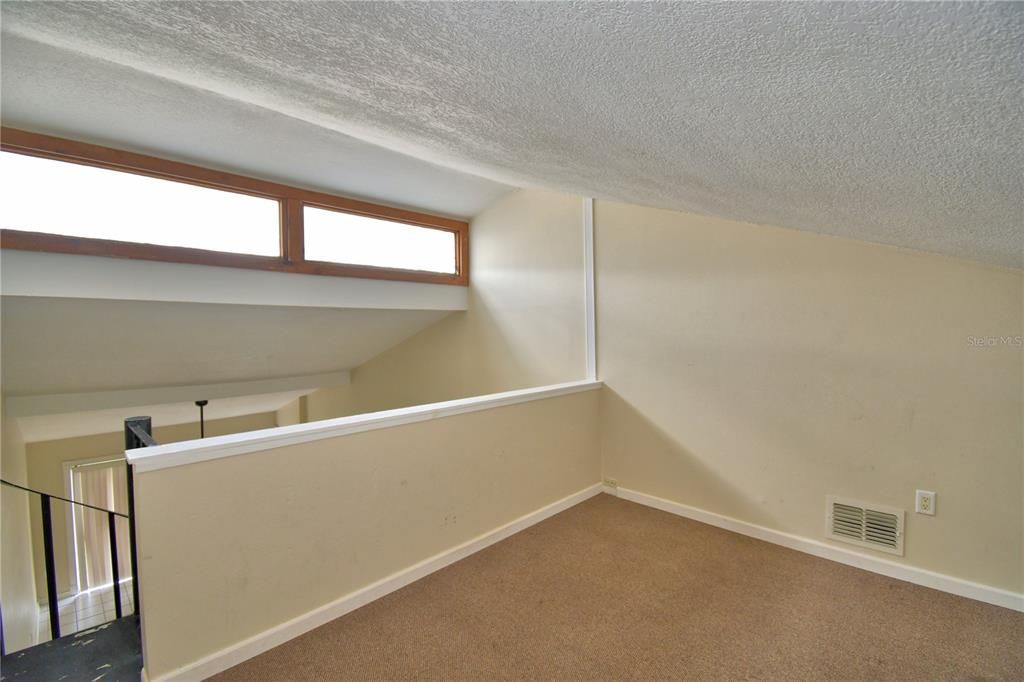 For Sale: $144,900 (2 beds, 2 baths, 1252 Square Feet)