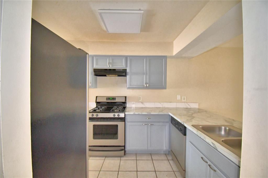 For Sale: $144,900 (2 beds, 2 baths, 1252 Square Feet)