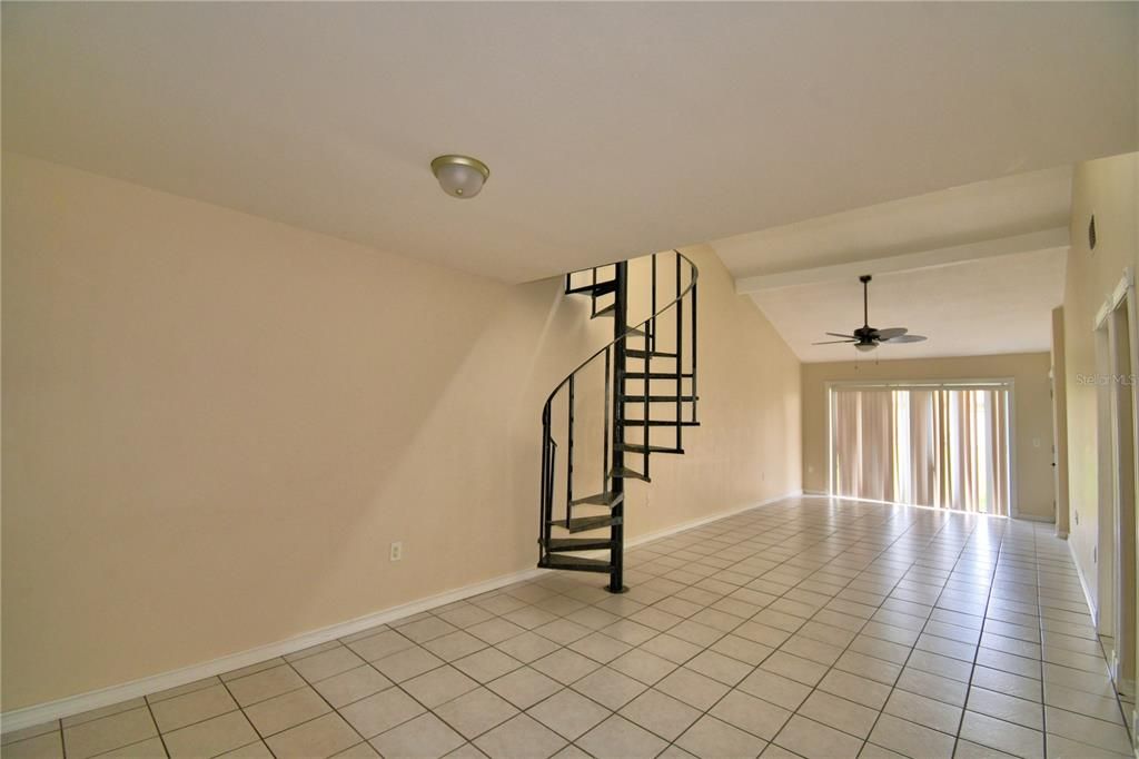 For Sale: $144,900 (2 beds, 2 baths, 1252 Square Feet)