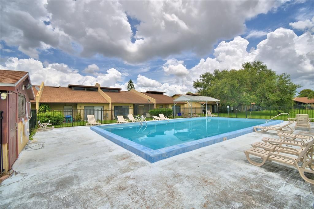 For Sale: $144,900 (2 beds, 2 baths, 1252 Square Feet)