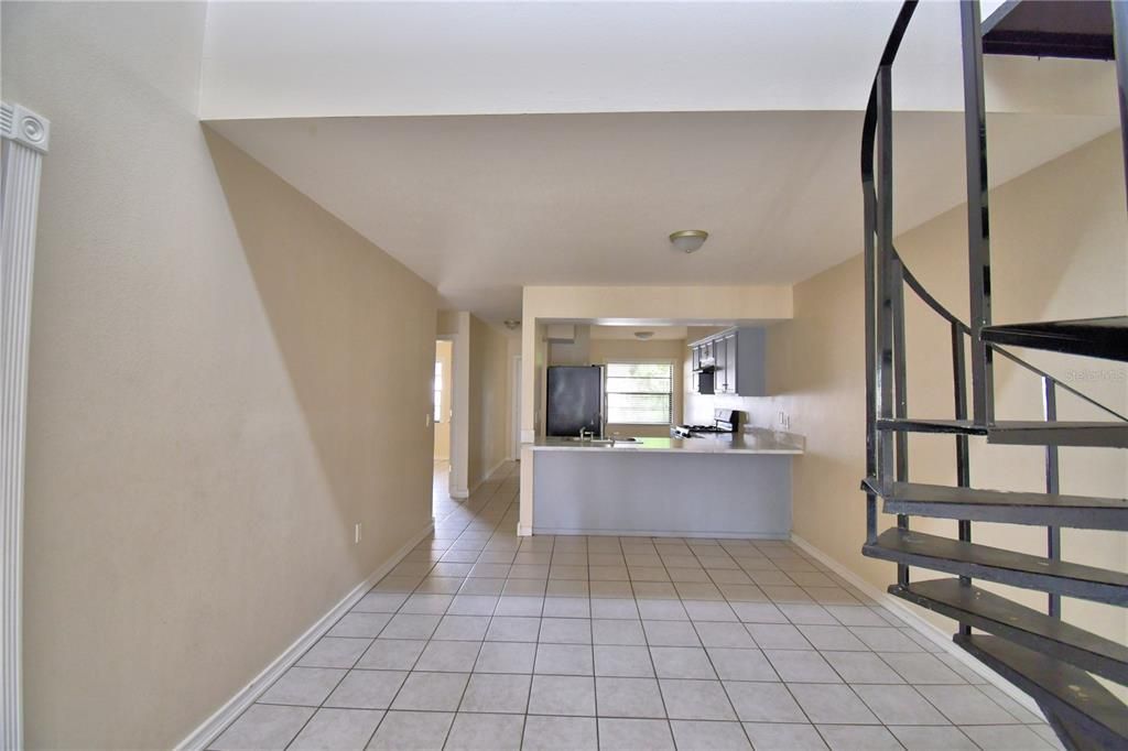 For Sale: $144,900 (2 beds, 2 baths, 1252 Square Feet)