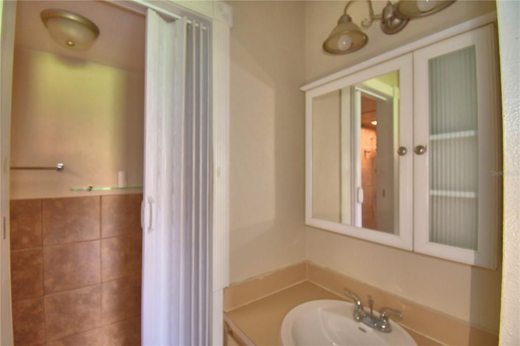 For Sale: $144,900 (2 beds, 2 baths, 1252 Square Feet)